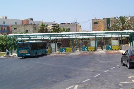 Kennedy Court - Prime Location - Bus Terminus Apartment St. Paul's Bay Exterior photo
